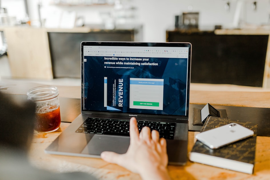 The Role of Conversational Searches in AEO